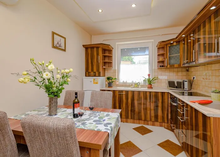 ILLÉS Apartmanok I.